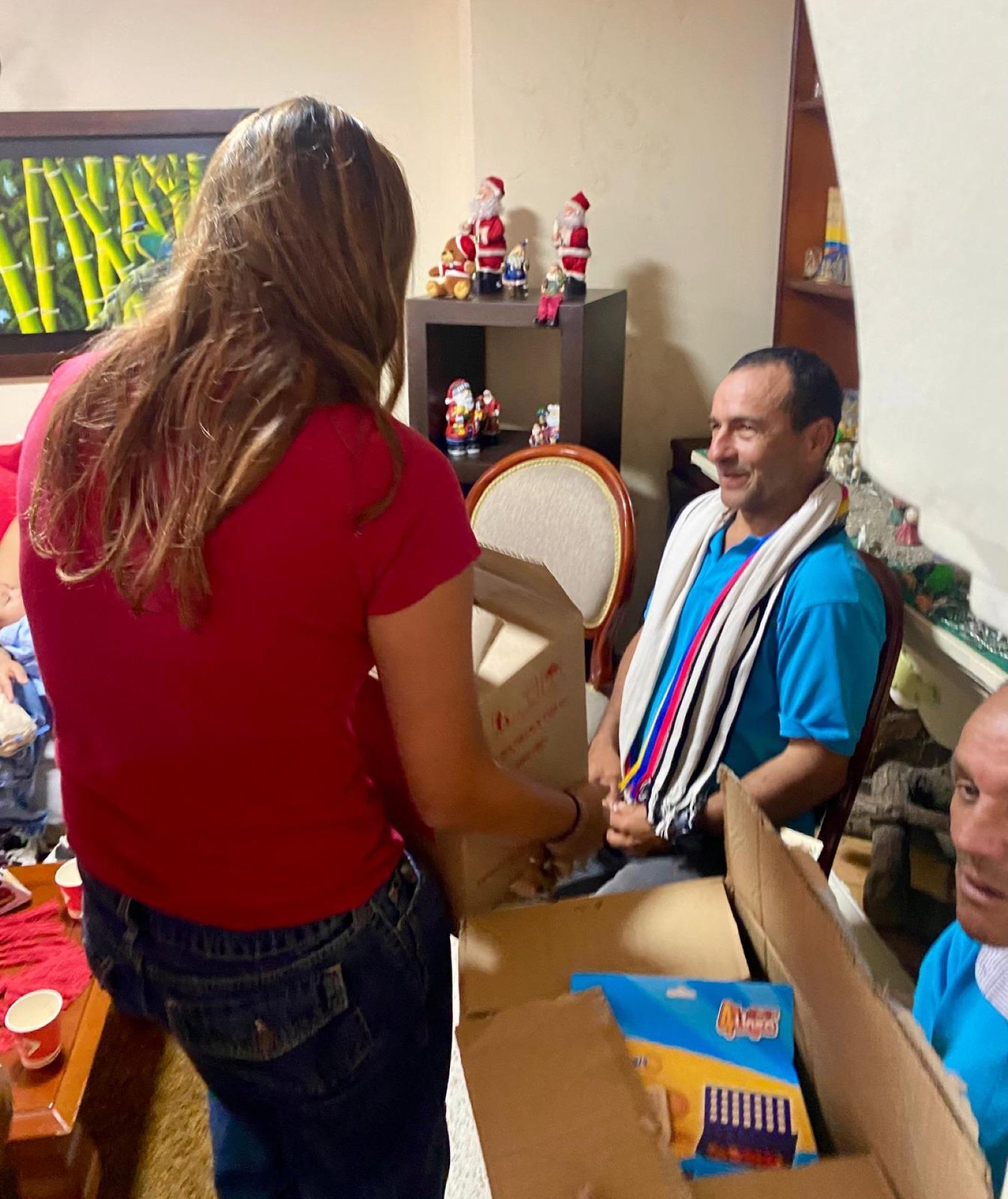 Ayuda a las personas, foto 22 de 55